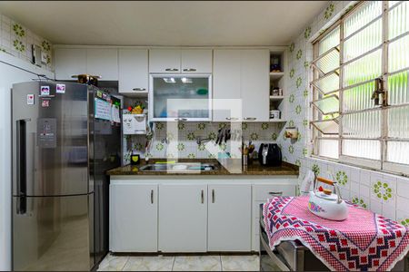 Casa à venda com 300m², 4 quartos e 3 vagas Casa à venda com 300m², 4 quartos e 3 vagasCozinha