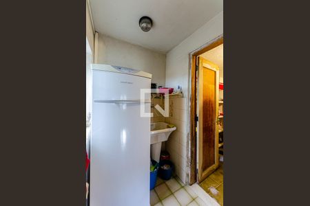 Casa à venda com 300m², 4 quartos e 3 vagas Casa à venda com 300m², 4 quartos e 3 vagasÁrea de Serviço