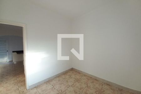 Quarto 2 de casa para alugar com 2 quartos, 70m² em Piratininga (venda Nova), Belo Horizonte