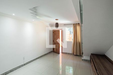Sala  de casa para alugar com 2 quartos, 66m² em Santa Amélia, Belo Horizonte