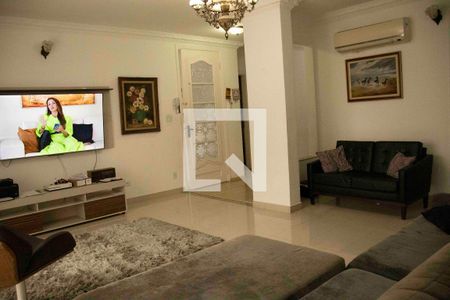 Sala de casa para alugar com 3 quartos, 450m² em  Vila Cascatinha , São Vicente