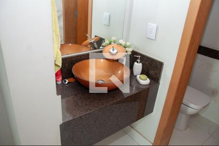 Lavabo de casa à venda com 5 quartos, 620m² em Cabral, Contagem