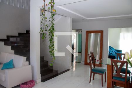 Sala de Estar de casa à venda com 5 quartos, 620m² em Cabral, Contagem