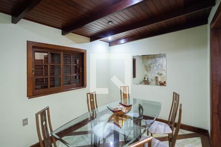 Sala 2 de casa à venda com 4 quartos, 250m² em Ouro Preto, Belo Horizonte