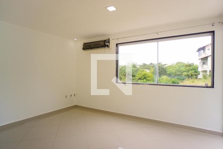 Suíte de casa de condomínio à venda com 4 quartos, 300m² em Recreio dos Bandeirantes, Rio de Janeiro