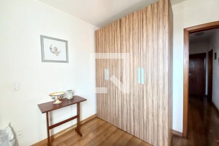 Quarto 1 de apartamento à venda com 3 quartos, 100m² em Itapoã, Belo Horizonte