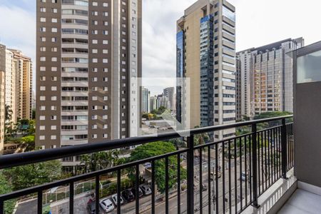 Varanda de kitnet/studio para alugar com 1 quarto, 32m² em Indianópolis, São Paulo