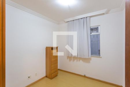 Quarto 2 de apartamento para alugar com 3 quartos, 90m² em Cruzeiro, Belo Horizonte