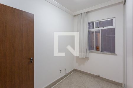 Quarto 1 de apartamento para alugar com 3 quartos, 90m² em Cruzeiro, Belo Horizonte