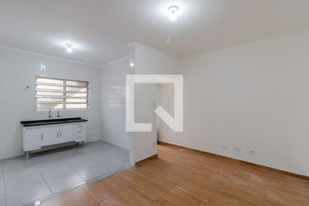 Sala de casa para alugar com 2 quartos, 60m² em Jardim Vergueiro (sacomã), São Paulo