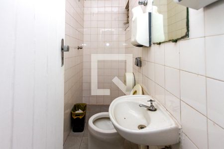 Casa à venda com 401m², 12 quartos e 5 vagas Casa à venda com 401m², 12 quartos e 5 vagasBanheiro de Serviço