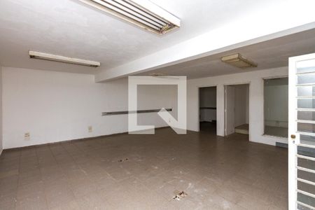 Casa à venda com 401m², 12 quartos e 5 vagas Casa à venda com 401m², 12 quartos e 5 vagasQuarto 5