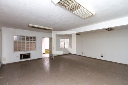 Casa à venda com 401m², 12 quartos e 5 vagas Casa à venda com 401m², 12 quartos e 5 vagasQuarto 5