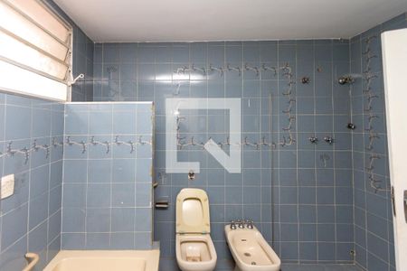 Casa à venda com 401m², 12 quartos e 5 vagas Casa à venda com 401m², 12 quartos e 5 vagasBanheiro 1