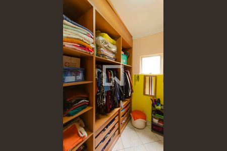 Casa à venda com 155m², 3 quartos e 2 vagas Casa à venda com 155m², 3 quartos e 2 vagasCloset Suíte