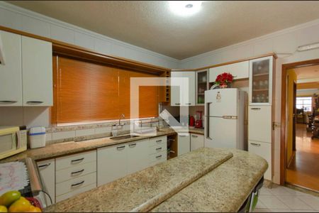 Casa à venda com 155m², 3 quartos e 2 vagas Casa à venda com 155m², 3 quartos e 2 vagasCozinha