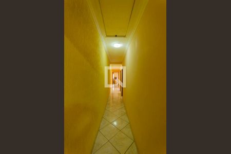 Casa à venda com 155m², 3 quartos e 2 vagas Casa à venda com 155m², 3 quartos e 2 vagasCorredor