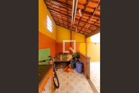 Casa à venda com 155m², 3 quartos e 2 vagas Casa à venda com 155m², 3 quartos e 2 vagasChurrasqueira