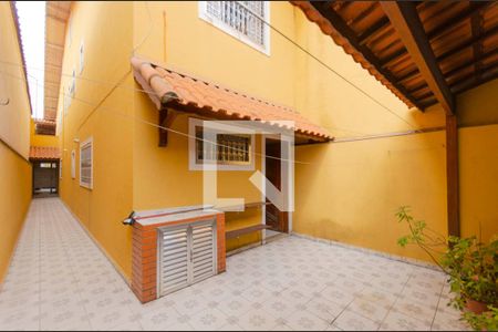 Casa à venda com 155m², 3 quartos e 2 vagas Casa à venda com 155m², 3 quartos e 2 vagasQuintal