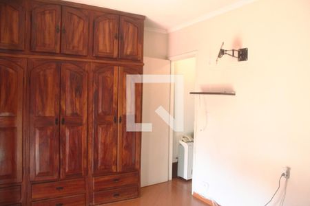 Quarto 1 de casa para alugar com 2 quartos, 150m² em Vila Nivi, São Paulo