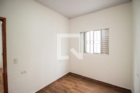 Quarto de casa para alugar com 1 quarto, 35m² em Jardim Robru, São Paulo