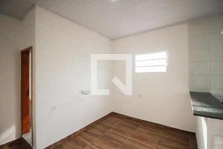 Sala de casa para alugar com 1 quarto, 35m² em Jardim Robru, São Paulo