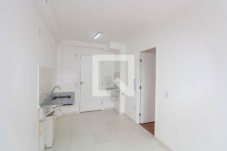 Sala/Cozinha/Lavanderia de apartamento à venda com 1 quarto, 28m² em Vila Tolstoi, São Paulo