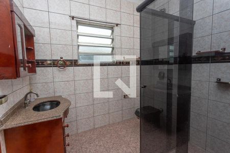 Banheiro de casa para alugar com 2 quartos, 120m² em Piraporinha, Diadema