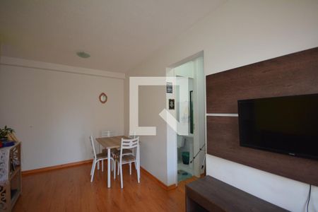 Sala de apartamento para alugar com 2 quartos, 48m² em Parada de Lucas, Rio de Janeiro