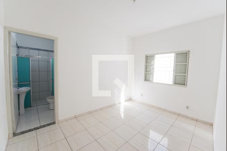 Suíte de casa para alugar com 3 quartos, 100m² em Vila São Geraldo, Taubaté