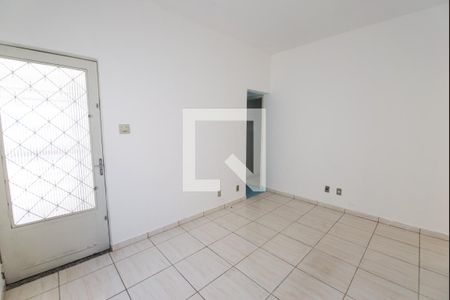 Sala de casa para alugar com 3 quartos, 100m² em Vila São Geraldo, Taubaté