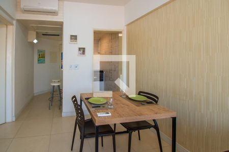 Sala de kitnet/studio para alugar com 1 quarto, 50m² em Centro, Campinas