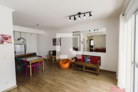 Sala de apartamento para alugar com 2 quartos, 75m² em Vila Pompéia, São Paulo