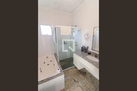 Casa à venda com 490m², 4 quartos e 4 vagas Casa à venda com 490m², 4 quartos e 4 vagasSuite 3 e 4 ( Master )