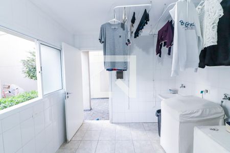 Casa à venda com 490m², 4 quartos e 4 vagas Casa à venda com 490m², 4 quartos e 4 vagasLavanderia