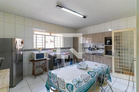 Casa para alugar com 110m², 3 quartos e 4 vagas Casa para alugar com 110m², 3 quartos e 4 vagasCozinha