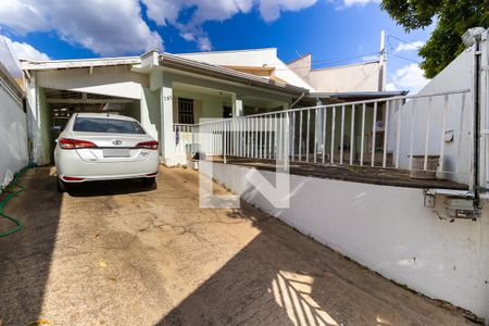 Casa para alugar com 110m², 3 quartos e 4 vagas Casa para alugar com 110m², 3 quartos e 4 vagasVagas de garagem