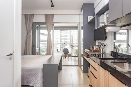 Cozinha de apartamento para alugar com 1 quarto, 24m² em Liberdade, São Paulo