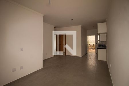 Casa de condomínio à venda com 77m², 3 quartos e 2 vagasSala/Cozinha