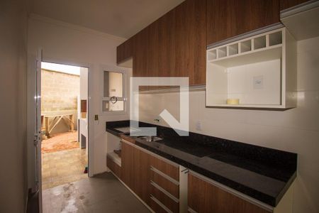 Sala/Cozinha de casa de condomínio à venda com 3 quartos, 77m² em Partenon, Porto Alegre