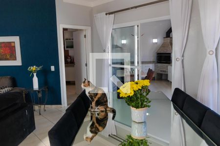 Casa à venda com 370m², 5 quartos e 2 vagasSalas