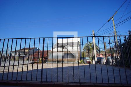 Sala vista  de casa para alugar com 3 quartos, 120m² em Jardim Itu Sabará, Porto Alegre