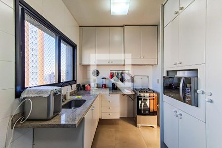 Apartamento à venda com 170m², 4 quartos e 4 vagas Apartamento à venda com 170m², 4 quartos e 4 vagasCozinha