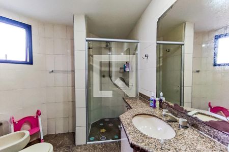 Apartamento à venda com 170m², 4 quartos e 4 vagas Apartamento à venda com 170m², 4 quartos e 4 vagasBanheiro dos Quartos