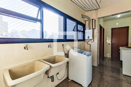 Apartamento à venda com 170m², 4 quartos e 4 vagas Apartamento à venda com 170m², 4 quartos e 4 vagasÁrea de Serviço