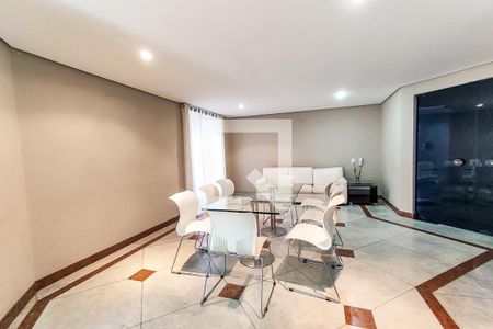 Apartamento à venda com 170m², 4 quartos e 4 vagas Apartamento à venda com 170m², 4 quartos e 4 vagasÁrea Comum - Salão de Festas