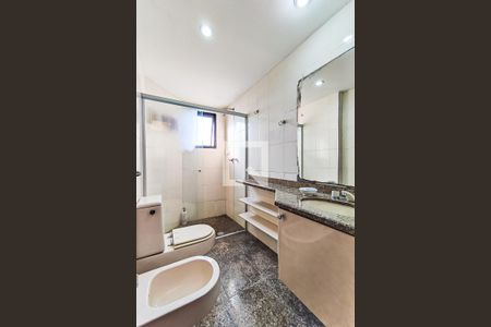 Apartamento à venda com 170m², 4 quartos e 4 vagas Apartamento à venda com 170m², 4 quartos e 4 vagasBanheiro Suíte 02