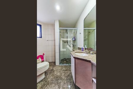 Apartamento à venda com 170m², 4 quartos e 4 vagas Apartamento à venda com 170m², 4 quartos e 4 vagasBanheiro dos Quartos