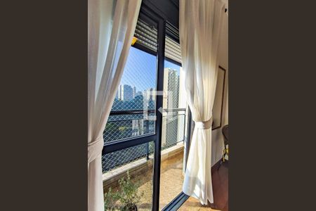 Apartamento à venda com 170m², 4 quartos e 4 vagas Apartamento à venda com 170m², 4 quartos e 4 vagasVaranda Suíte 02