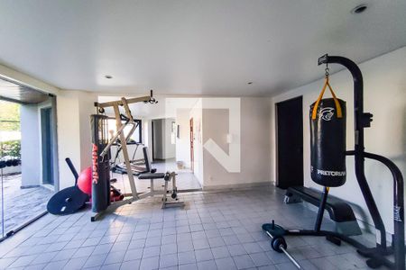 Apartamento à venda com 170m², 4 quartos e 4 vagas Apartamento à venda com 170m², 4 quartos e 4 vagasÁrea Comum - Academia